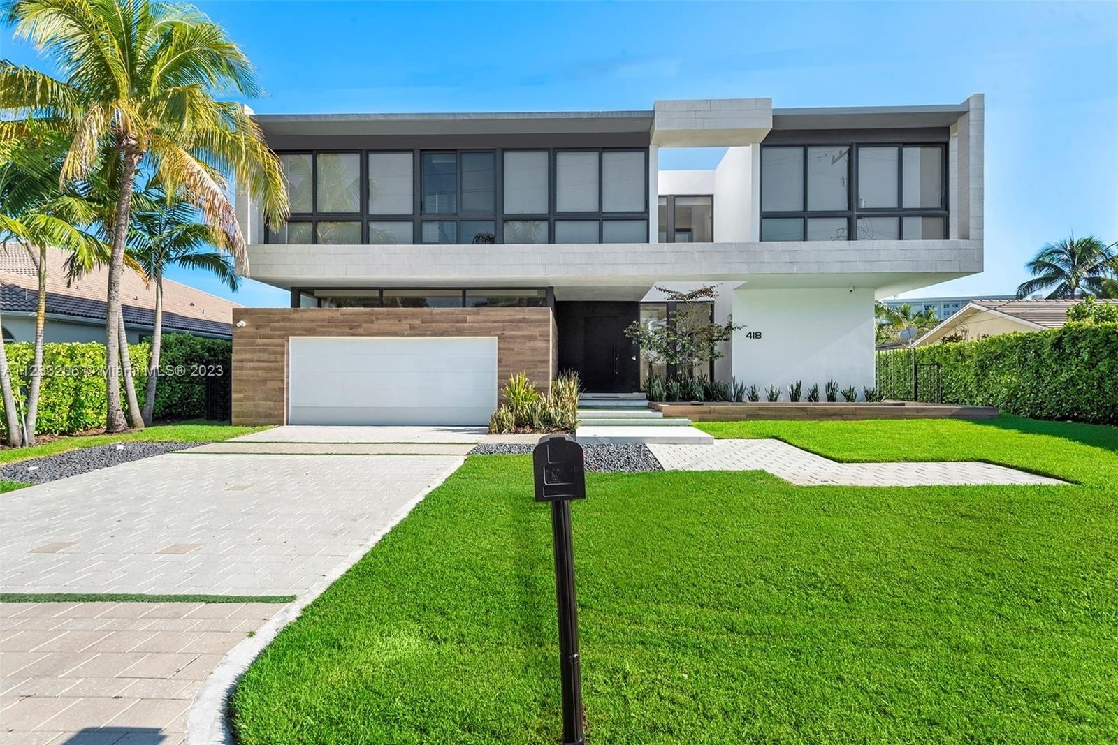 1. Single Family Homes at Hallandale Beach, FL 33009