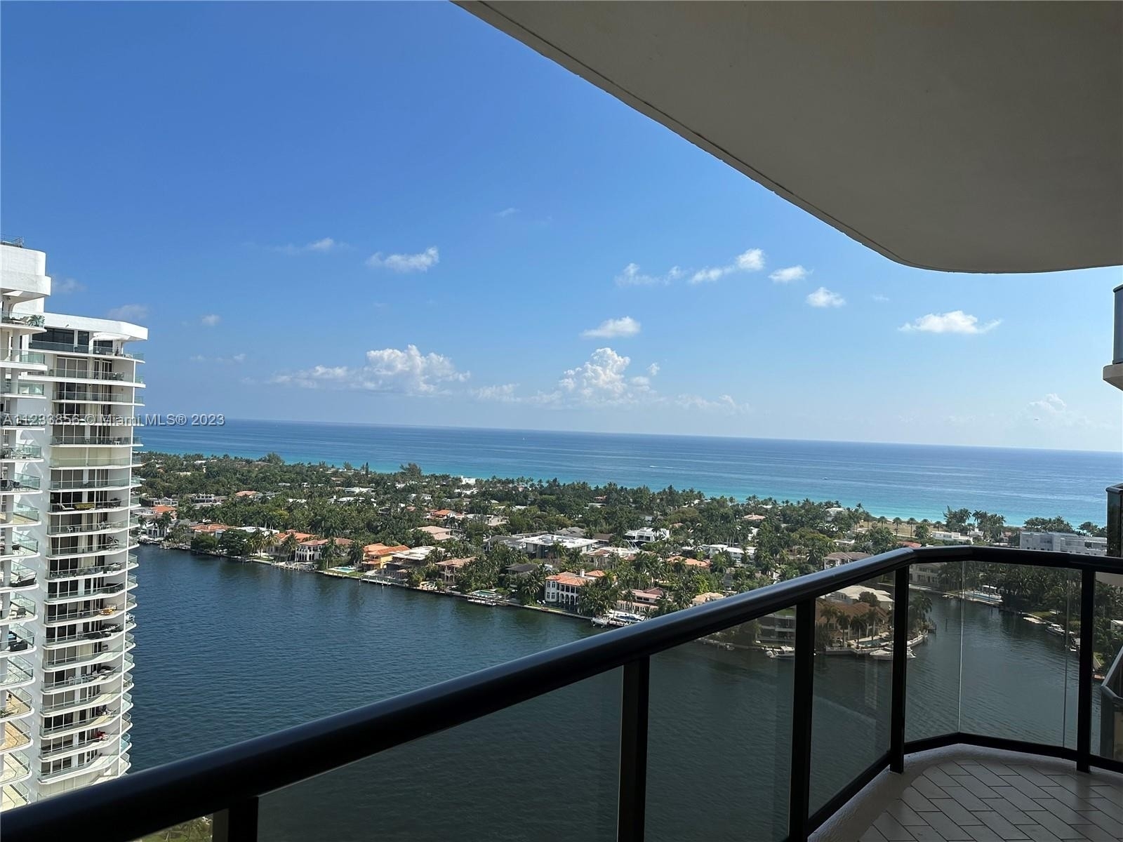 Condominium for Sale at 19667 Turnberry Way , 26GR Biscayne Yacht and Country Club, Aventura, FL 33180