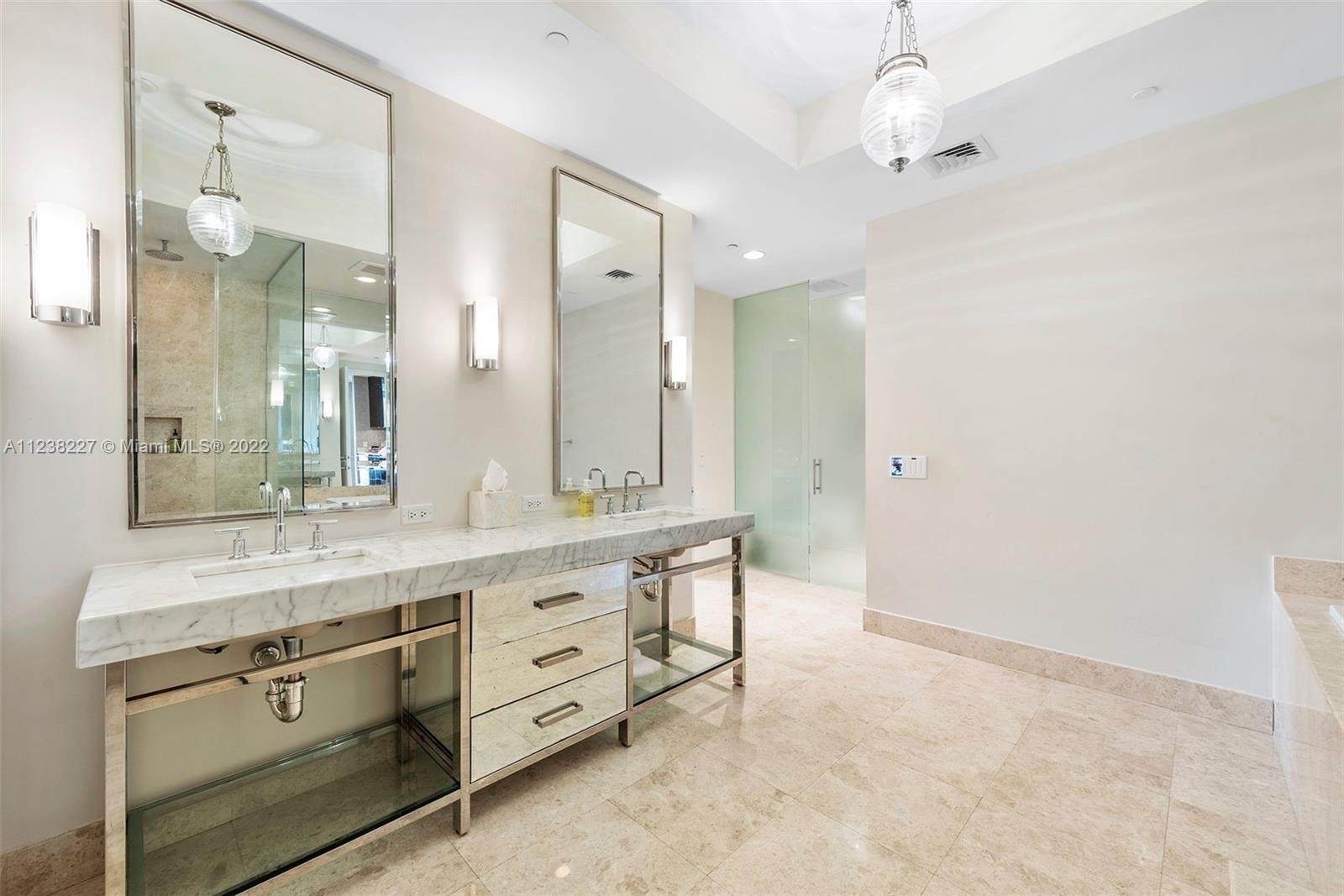 14. Condominiums for Sale at 9701 Collins Ave , 1902S Bal Harbour, FL 33154