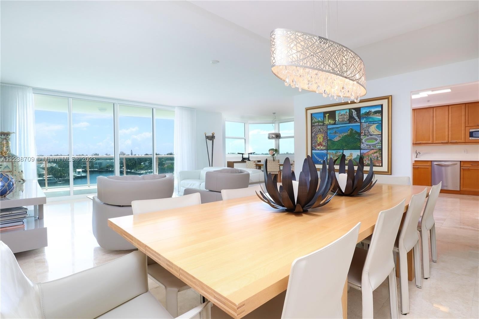 16. Condominiums for Sale at 20201 E Country Club Dr, 510 Biscayne Yacht and Country Club, Aventura, FL 33180