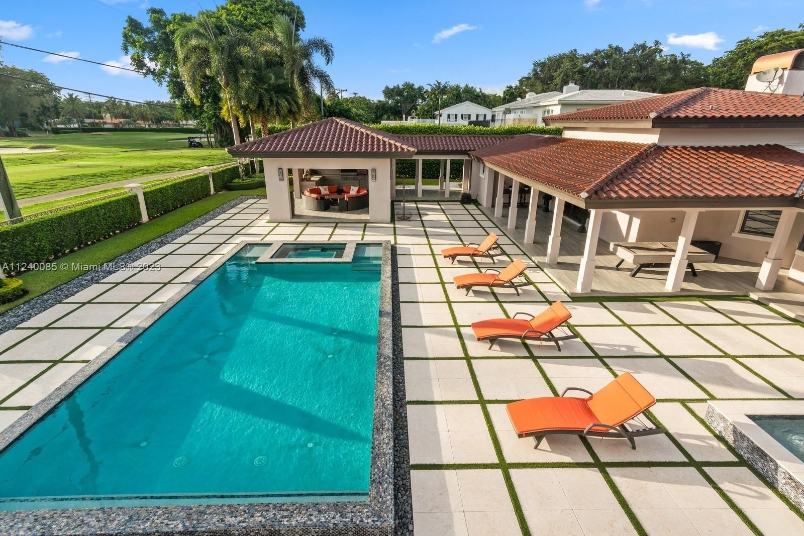 25. Single Family Homes for Sale at Country Club Section, Coral Gables, FL 33134
