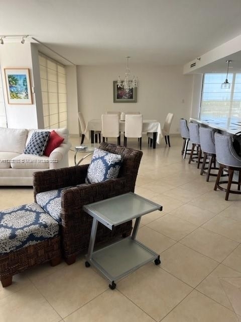 11. Condominiums for Sale at 19707 Turnberry Way , 9K Biscayne Yacht and Country Club, Aventura, FL 33180