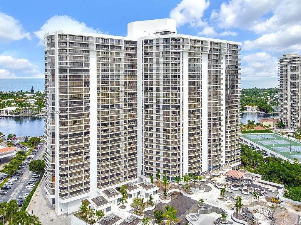 Condominium for Sale at 20281 E Country Club Dr , 1101 Biscayne Yacht and Country Club, Aventura, FL 33180
