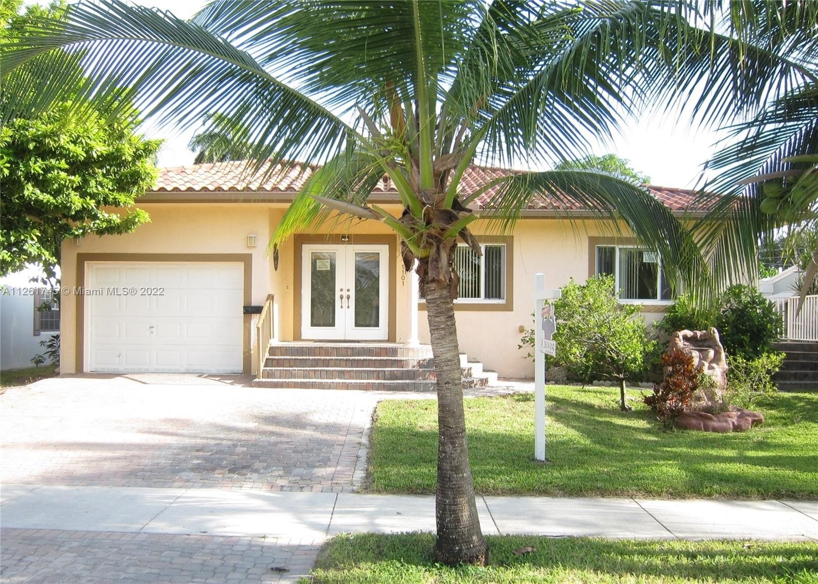 Single Family Home for Sale at Atlantic Shores, Hallandale Beach, FL 33009