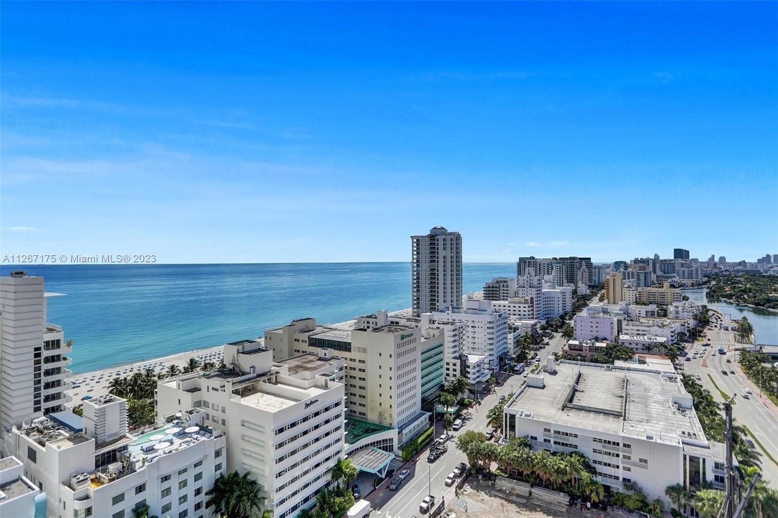 1. Condominiums for Sale at 4401 Collins Ave, 2114/2116 Ocean Front, Miami Beach, FL 33140