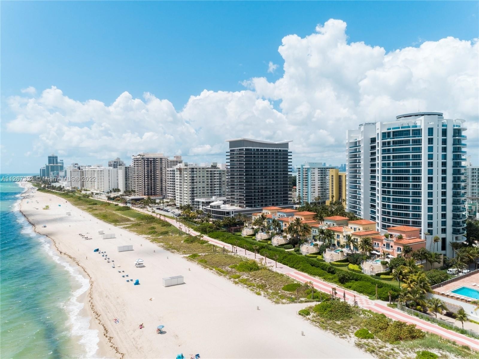 16. Condominiums for Sale at 5959 Collins Ave, 1807 Ocean Front, Miami Beach, FL 33140