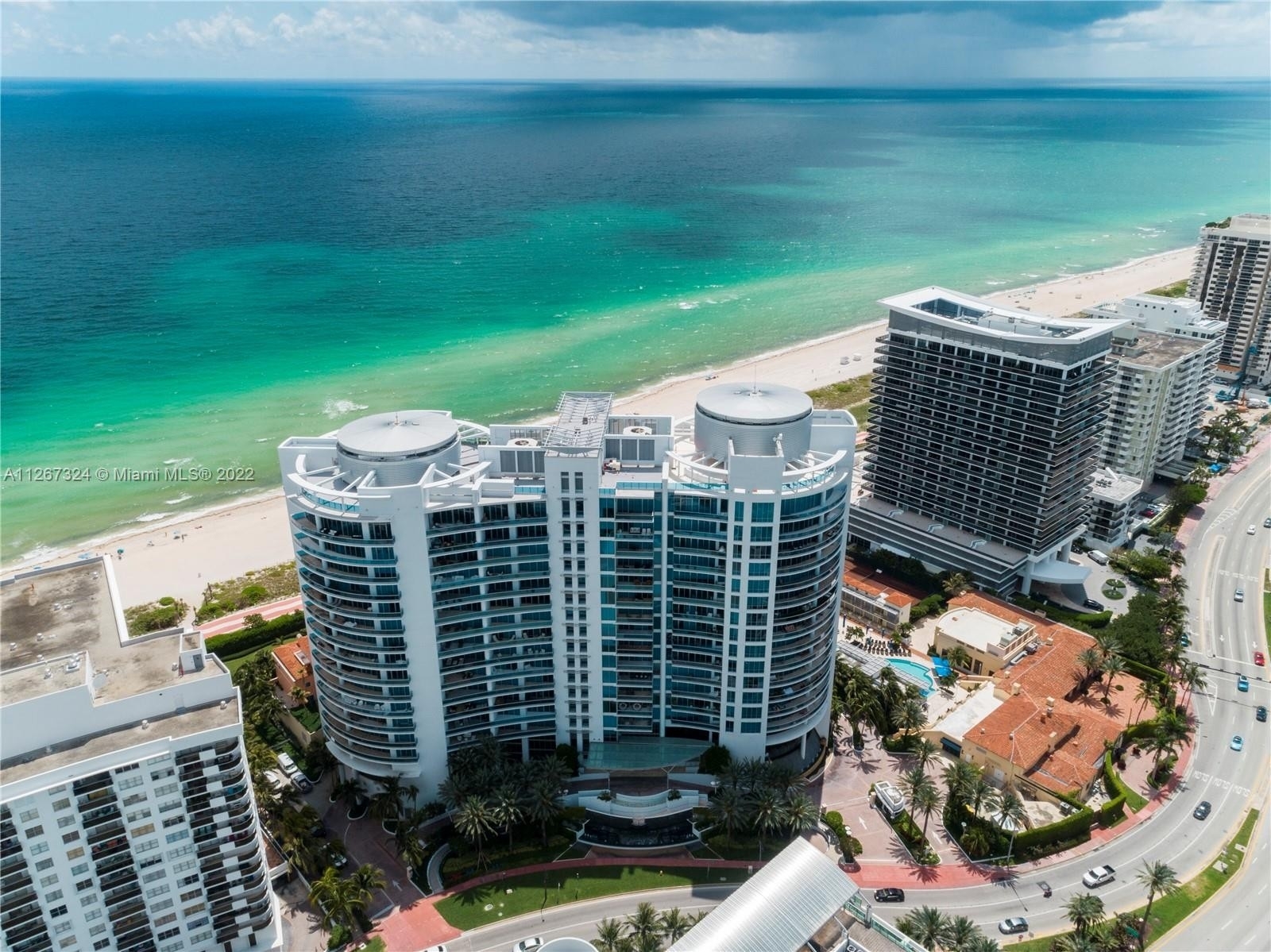19. Condominiums for Sale at 5959 Collins Ave, 1807 Ocean Front, Miami Beach, FL 33140