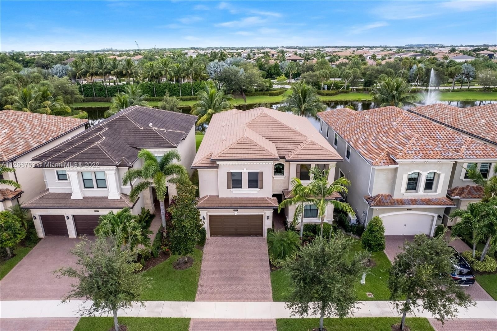 25. Single Family Homes for Sale at Delray Beach, FL 33446