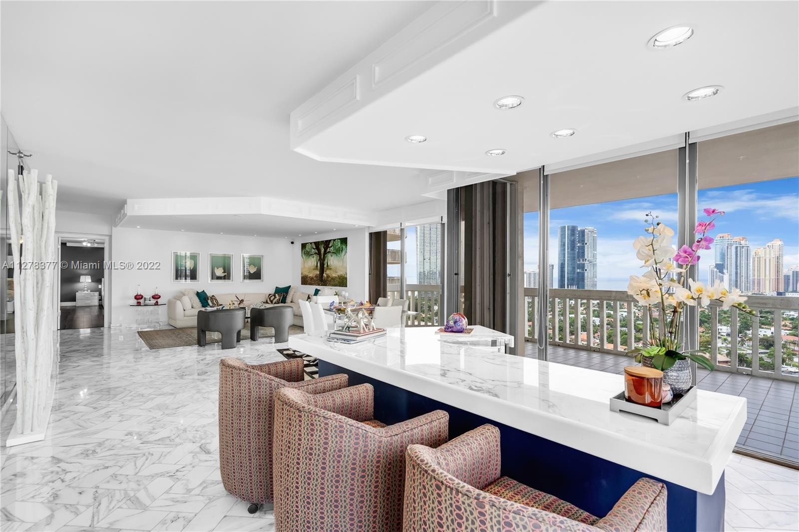 18. Condominiums for Sale at 19355 Turnberry Way , 22E Biscayne Yacht and Country Club, Aventura, FL 33180