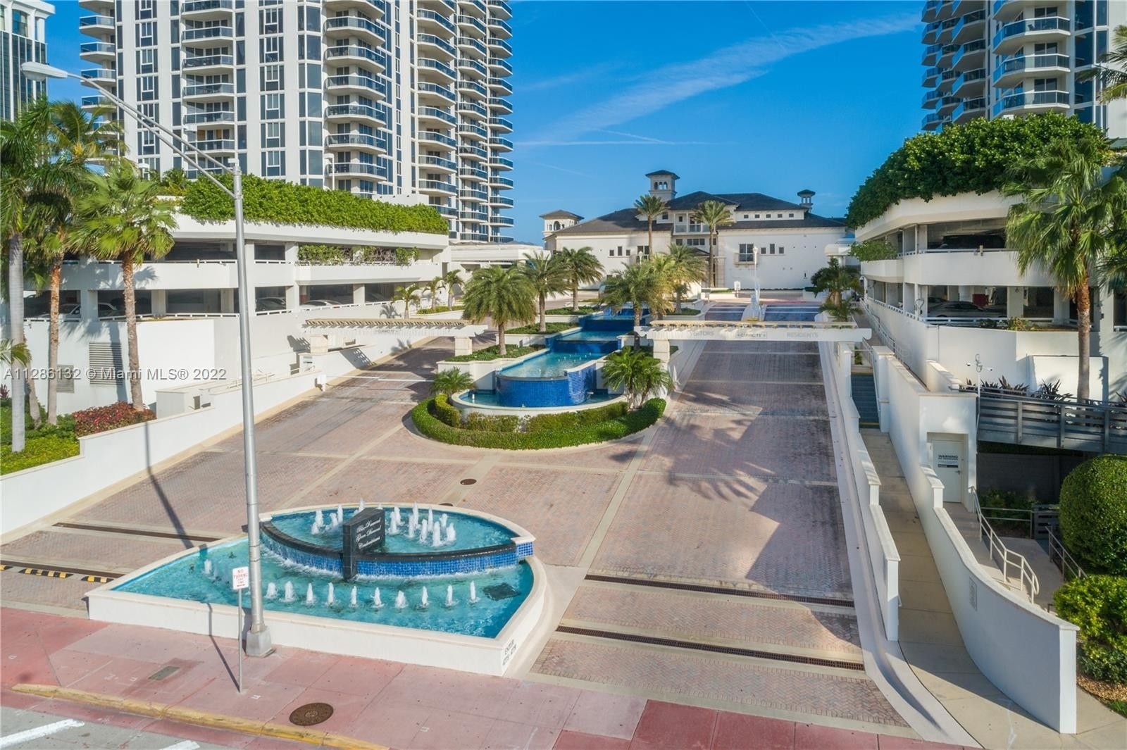 32. Condominiums for Sale at 4775 Collins Ave, 501 Ocean Front, Miami Beach, FL 33140