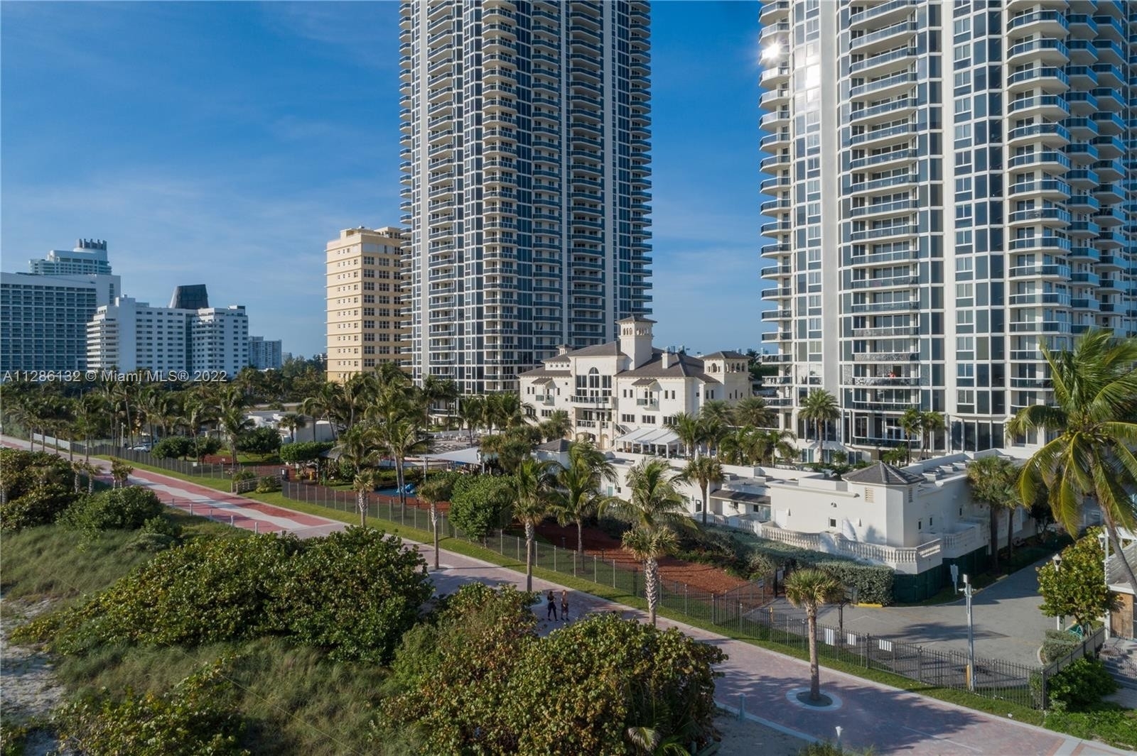 37. Condominiums for Sale at 4775 Collins Ave, 501 Ocean Front, Miami Beach, FL 33140