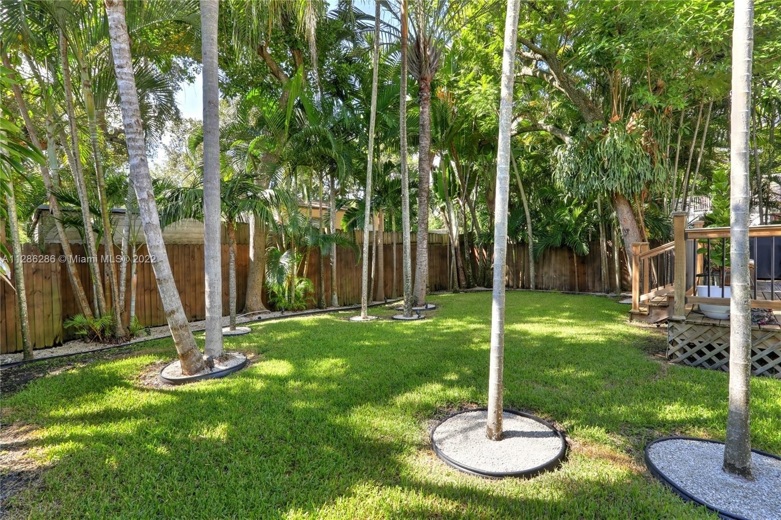 29. Single Family Homes for Sale at Bayside Historic District, Miami, FL 33138