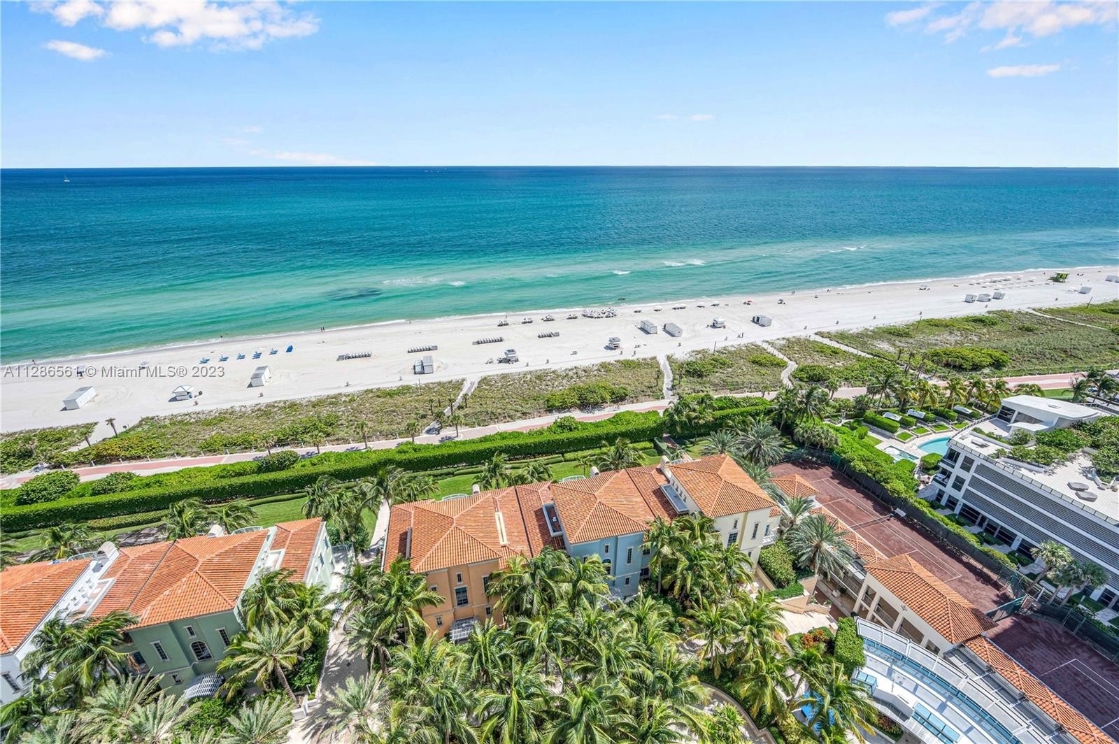 14. Condominiums for Sale at 5959 Collins Ave, LPH 03 Ocean Front, Miami Beach, FL 33140