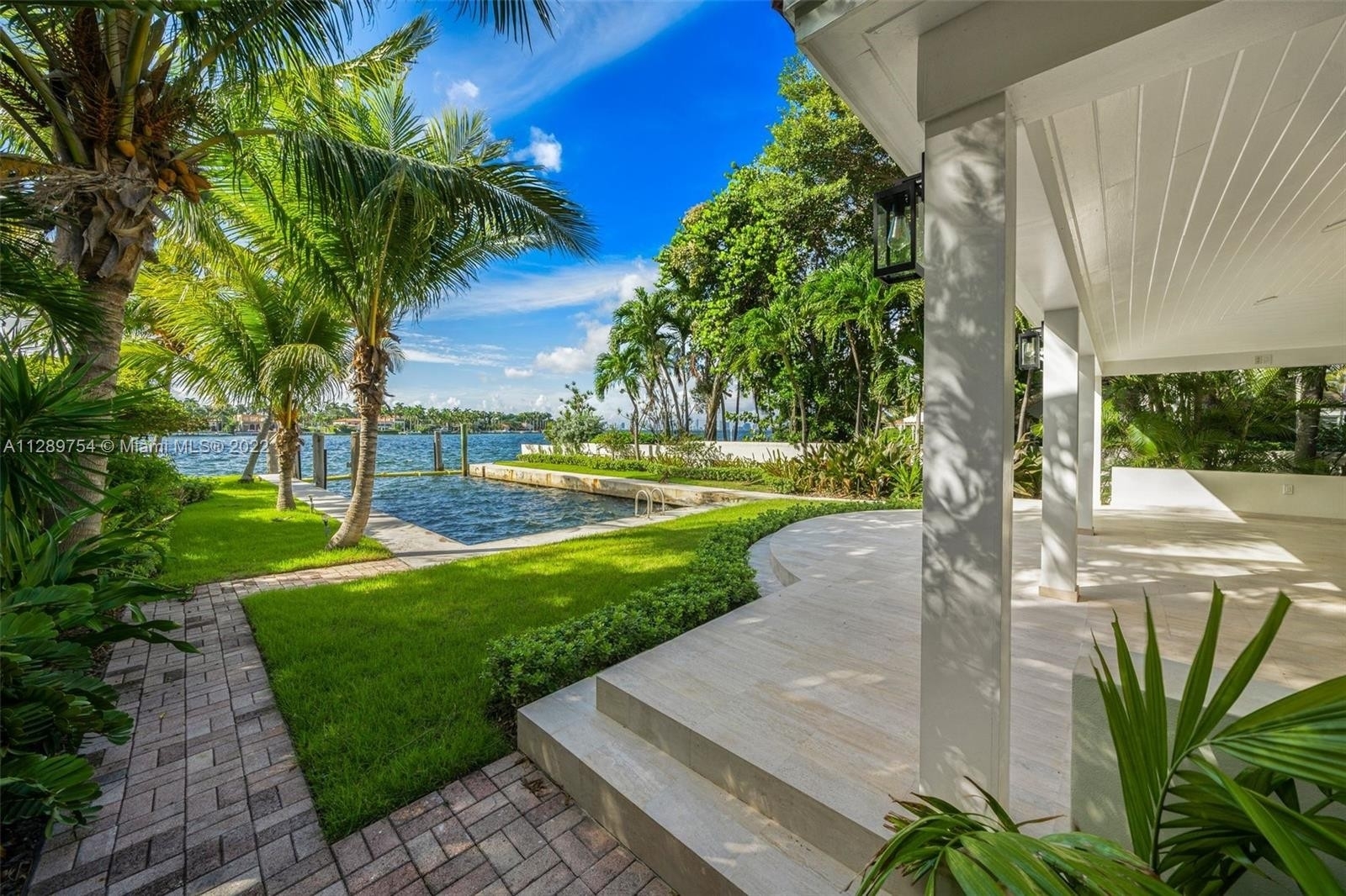 37. Single Family Homes at Isle of Normandy Ocean Side, Miami Beach, FL 33141