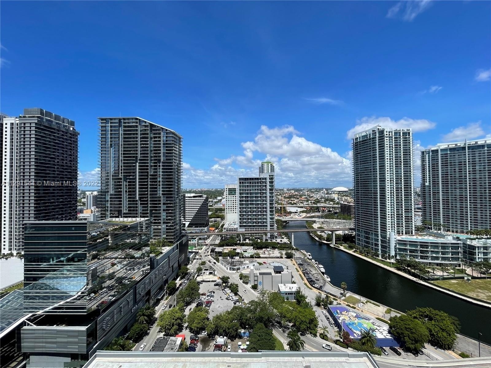 6. Condominiums at 68 SE 6th St , 2408 Miami Financial District, Miami