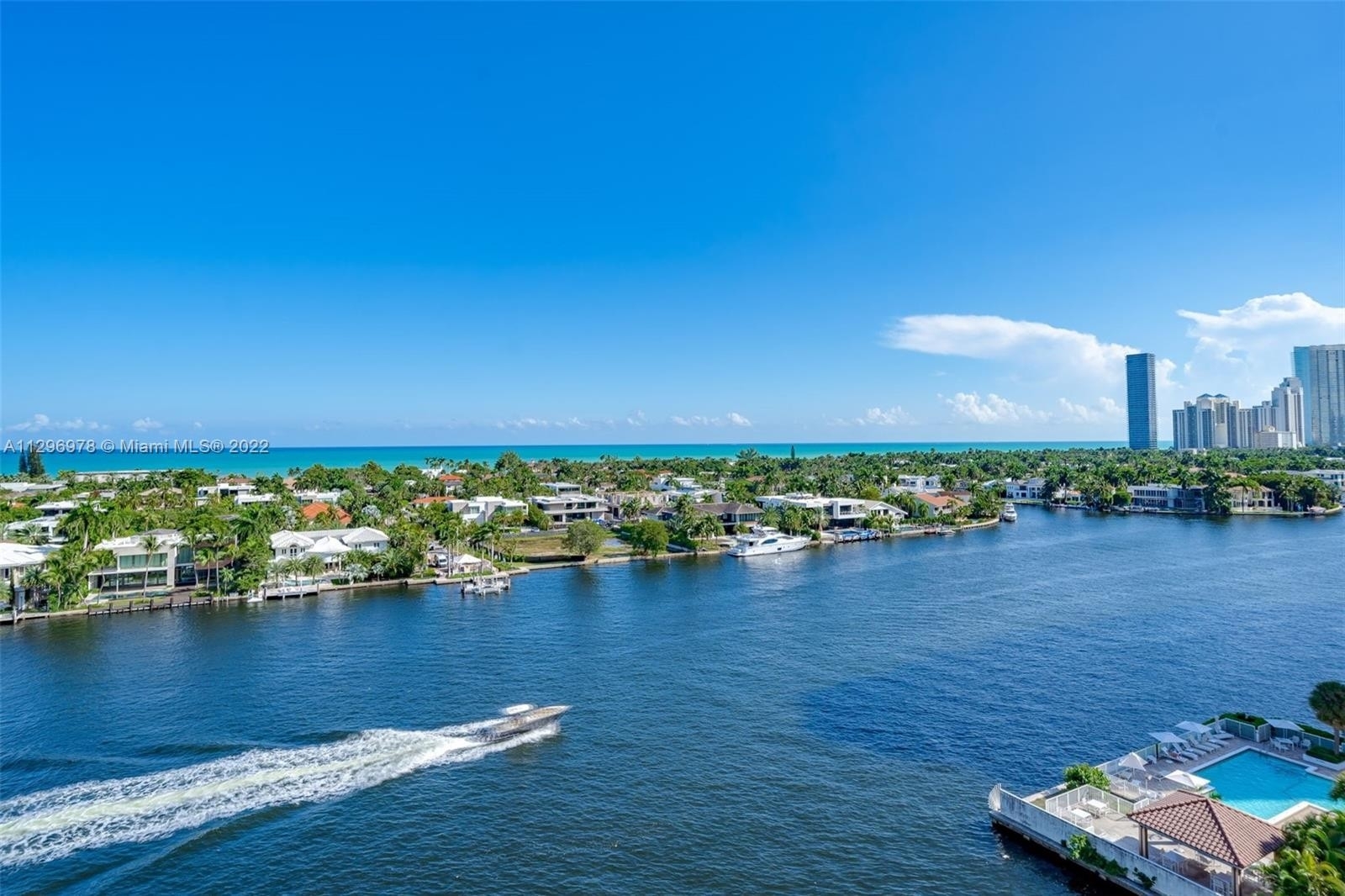 Condominium for Sale at 20515 E Country Club Dr , 1146 Biscayne Yacht and Country Club, Aventura, FL 33180