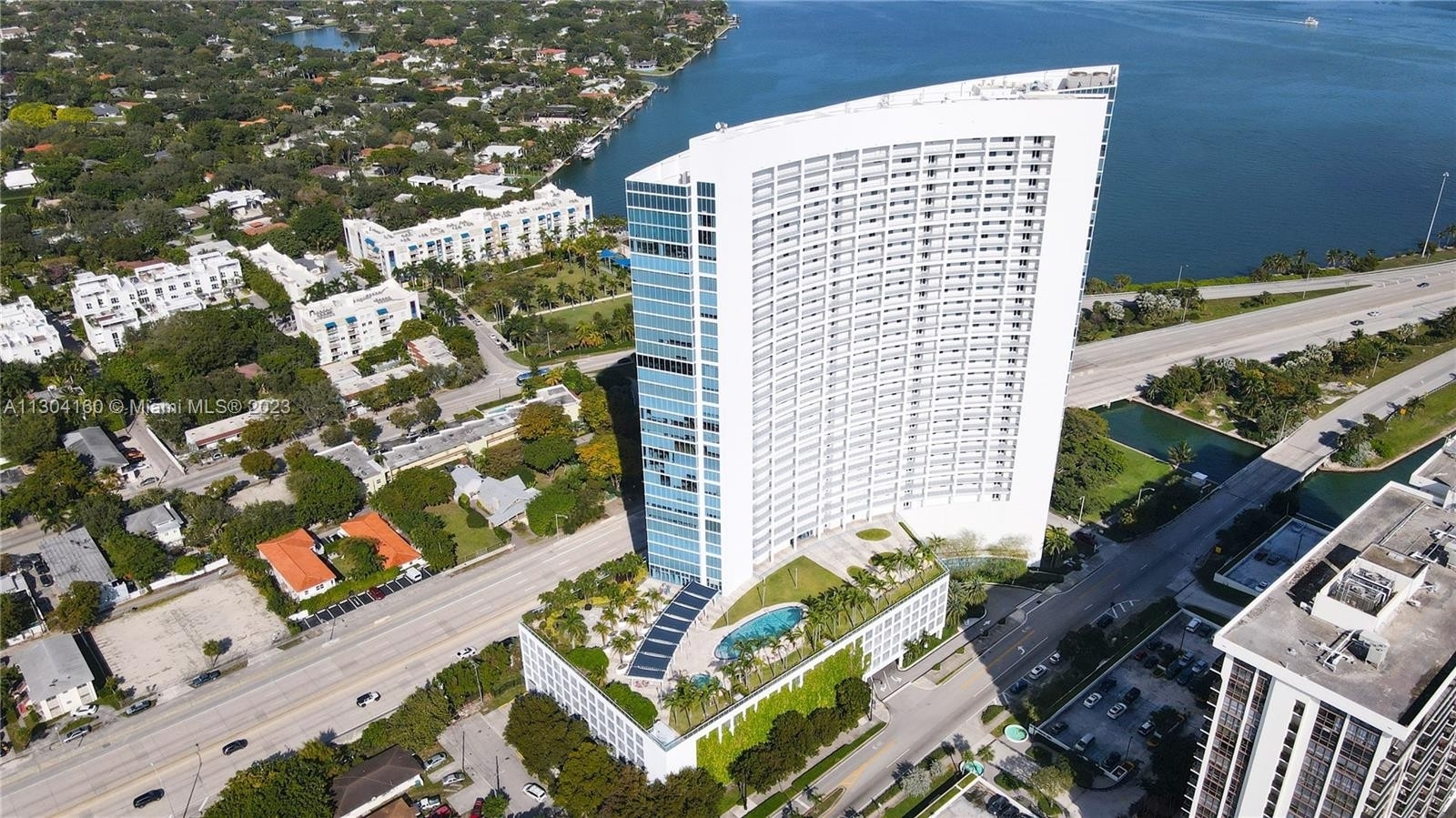 30. Condominiums at 601 NE 36th St, 2606 Edgewater, Miami, FL 33137