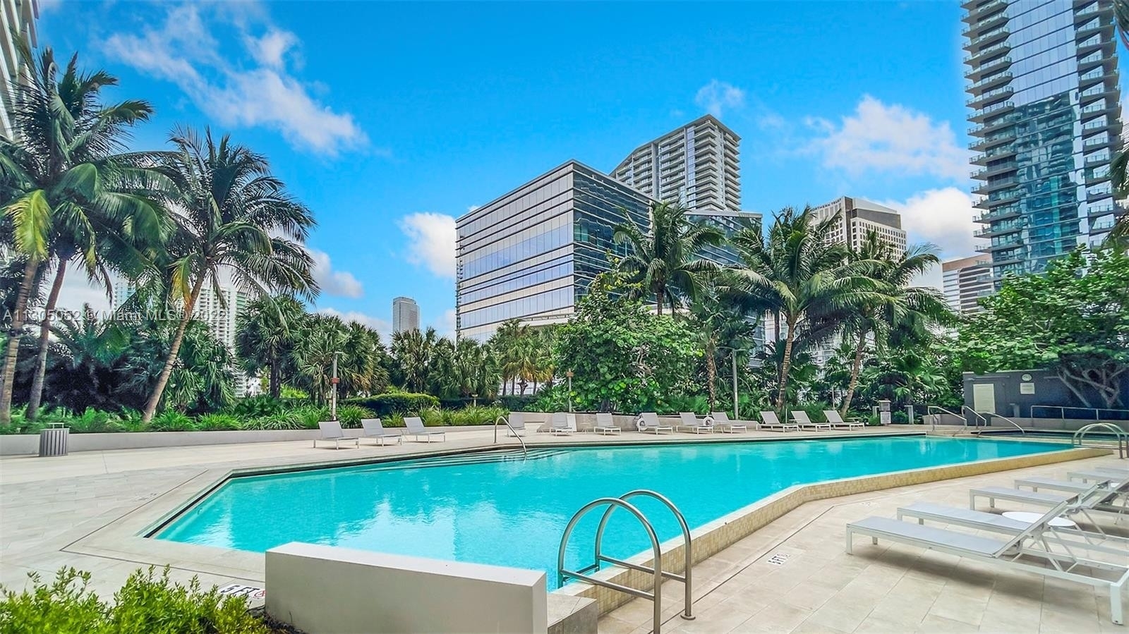 27. Condominiums for Sale at 88 SW 7th St , 1712 Miami Financial District, Miami, FL 33130