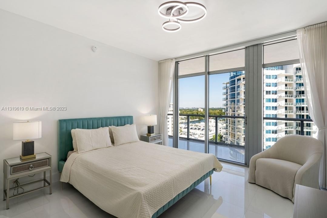 14. Condominiums for Sale at 3737 Collins Ave, S-1401 Ocean Front, Miami Beach, FL 33140