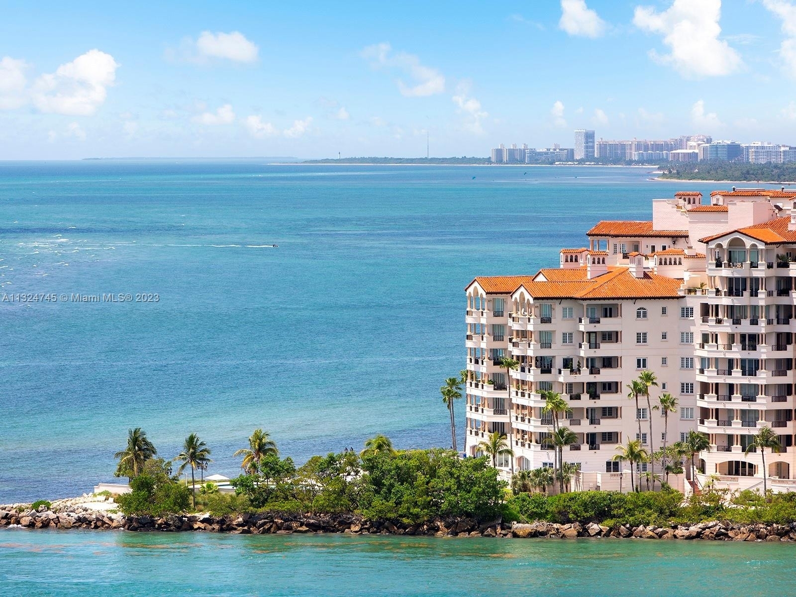 22. Condominiums for Sale at 100 S Pointe Dr, 1501 South Point, Miami Beach, FL 33139