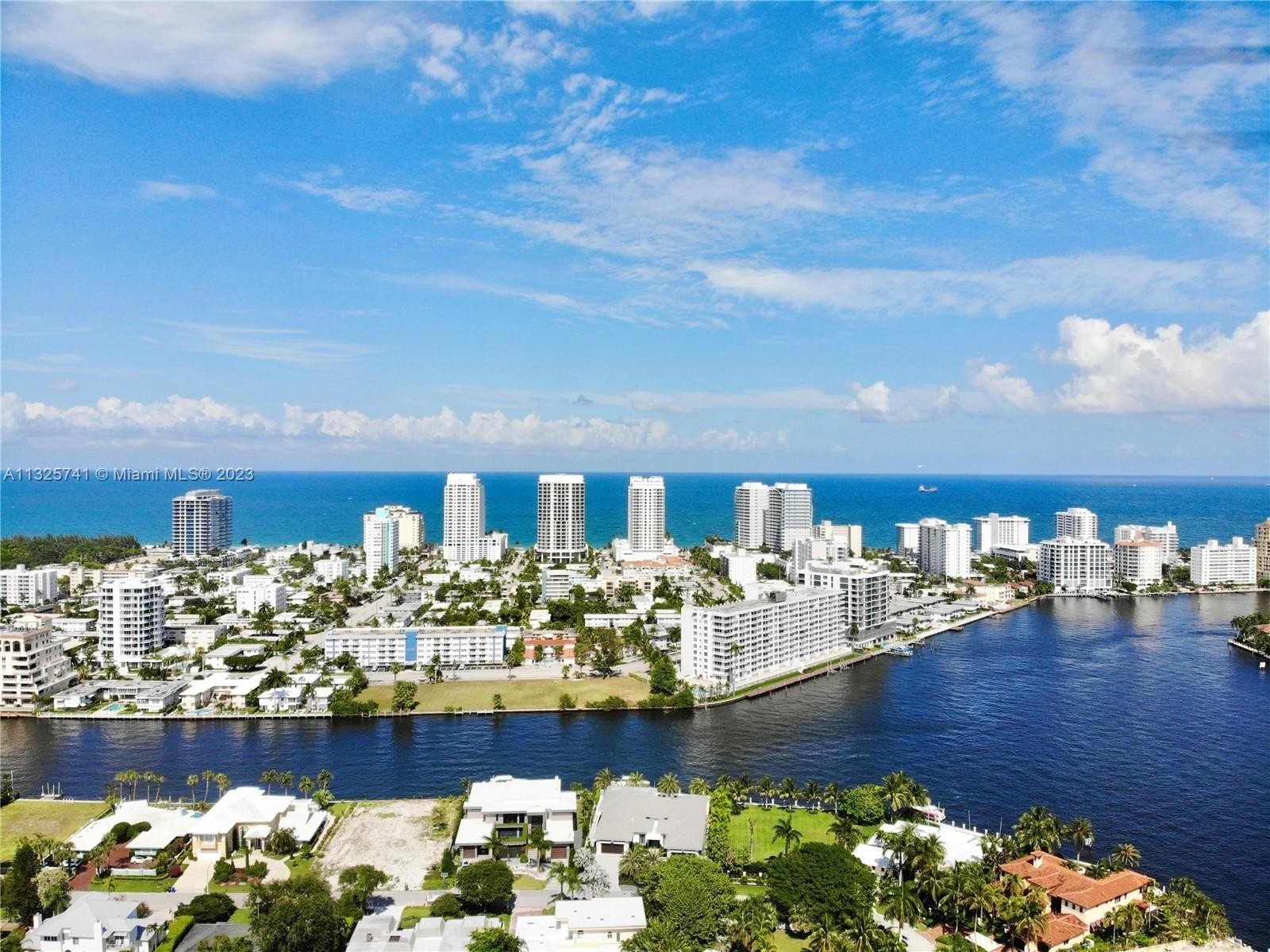 13. Condominiums for Sale at 551 Bayshore Dr., Villa 8 Central Beach, Fort Lauderdale, FL 33304