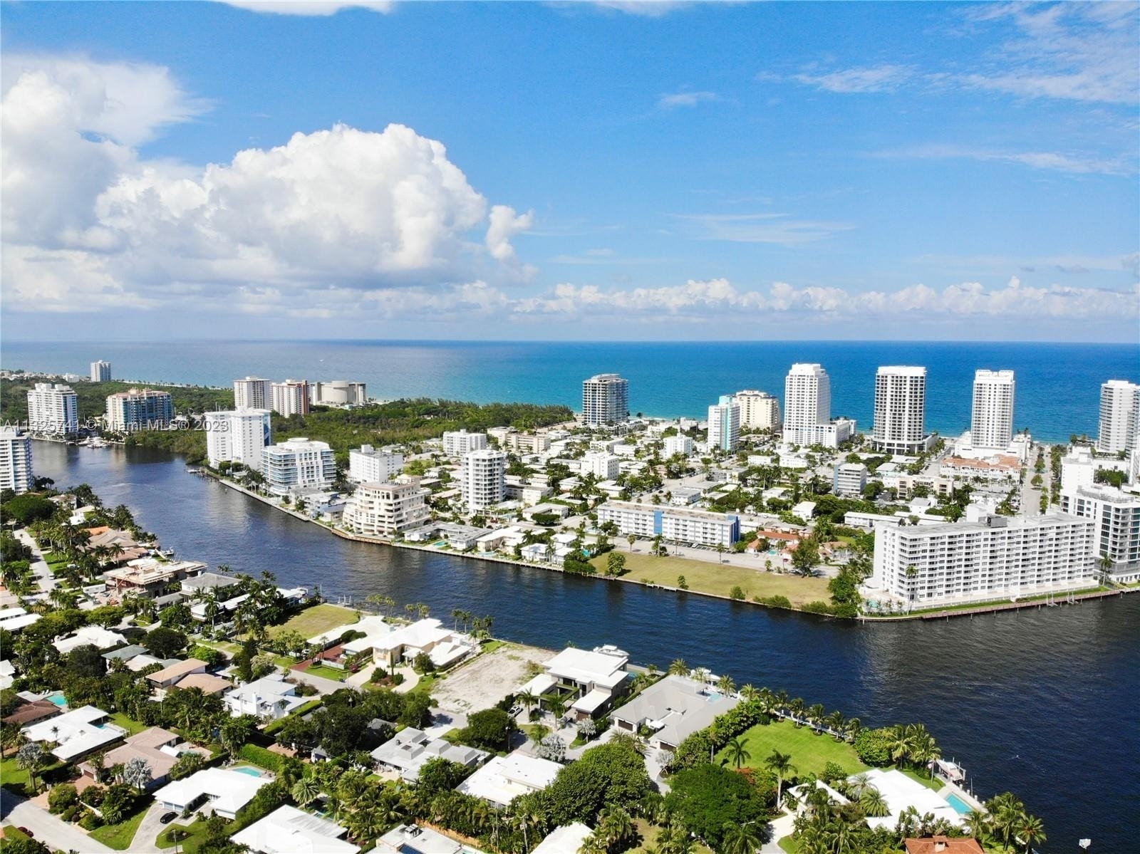 12. Condominiums for Sale at 551 Bayshore Dr., Villa 8 Central Beach, Fort Lauderdale, FL 33304