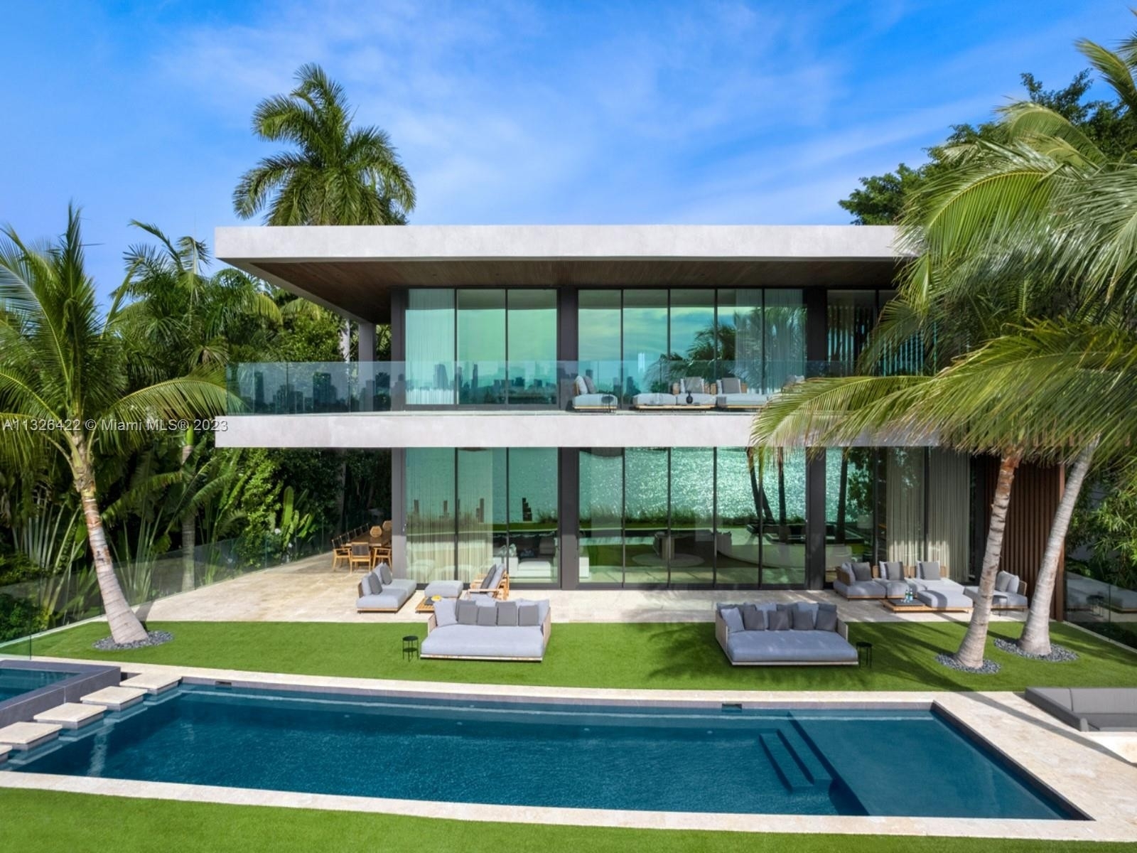 33. Single Family Homes at South Beach, Miami Beach, FL 33139