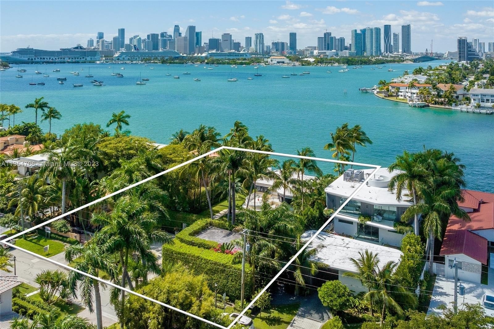 6. Single Family Homes for Sale at South Beach, Miami Beach, FL 33139