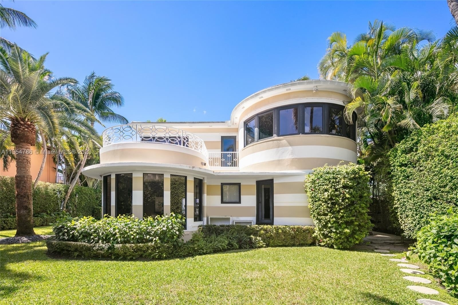 11. Single Family Homes for Sale at South Beach, Miami Beach, FL 33139
