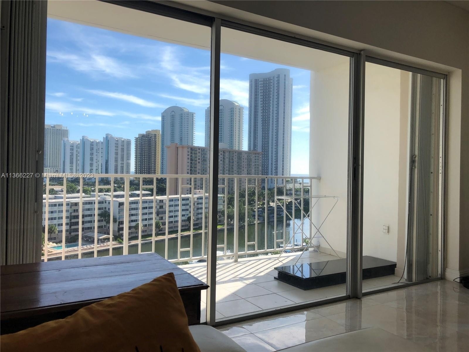 22. Condominiums for Sale at 300 Bayview Dr, 1007 Sunny Isles Beach, FL 33160