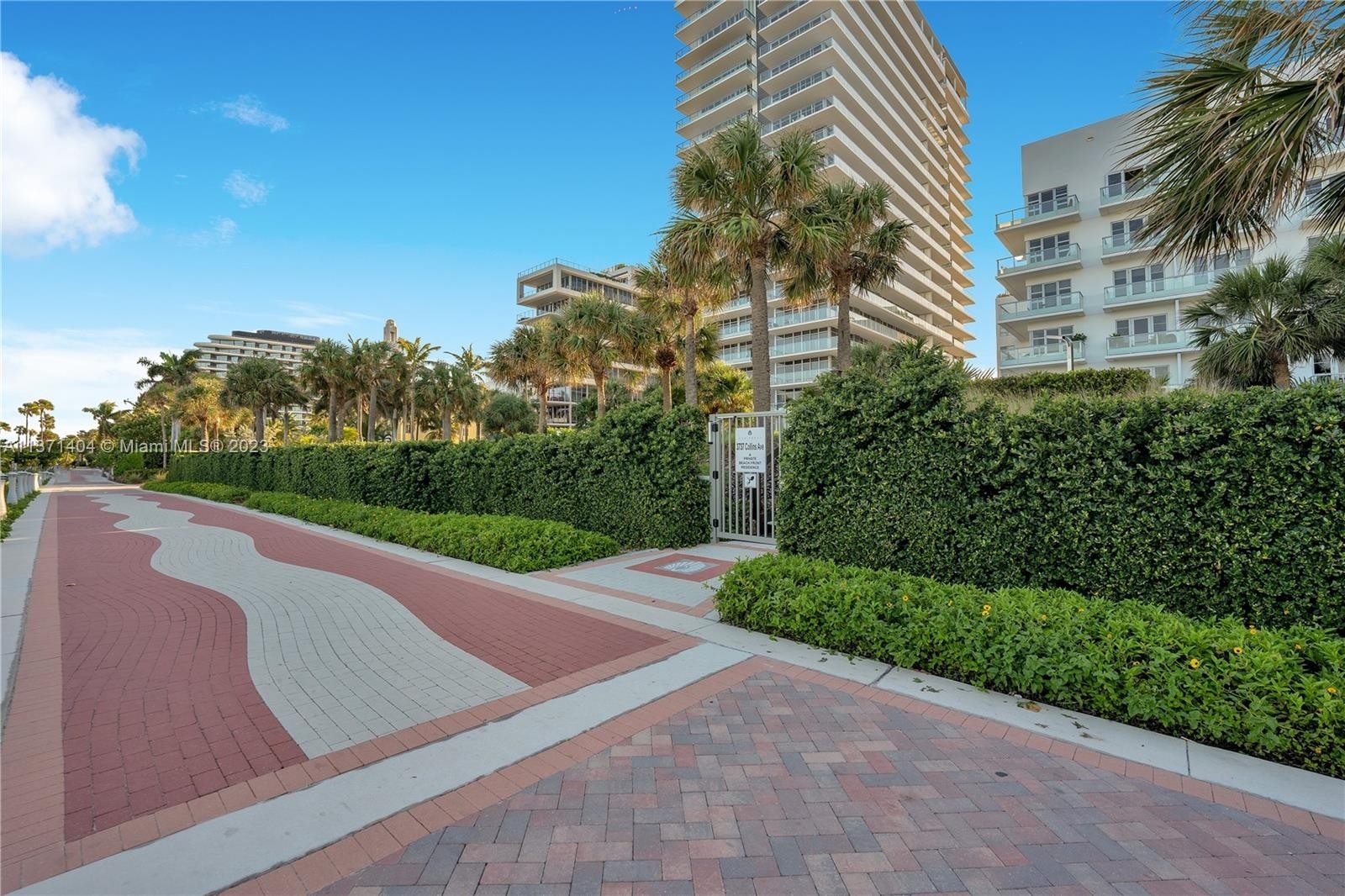 37. Condominiums for Sale at 3737 Collins Ave, S-1704 Ocean Front, Miami Beach, FL 33140