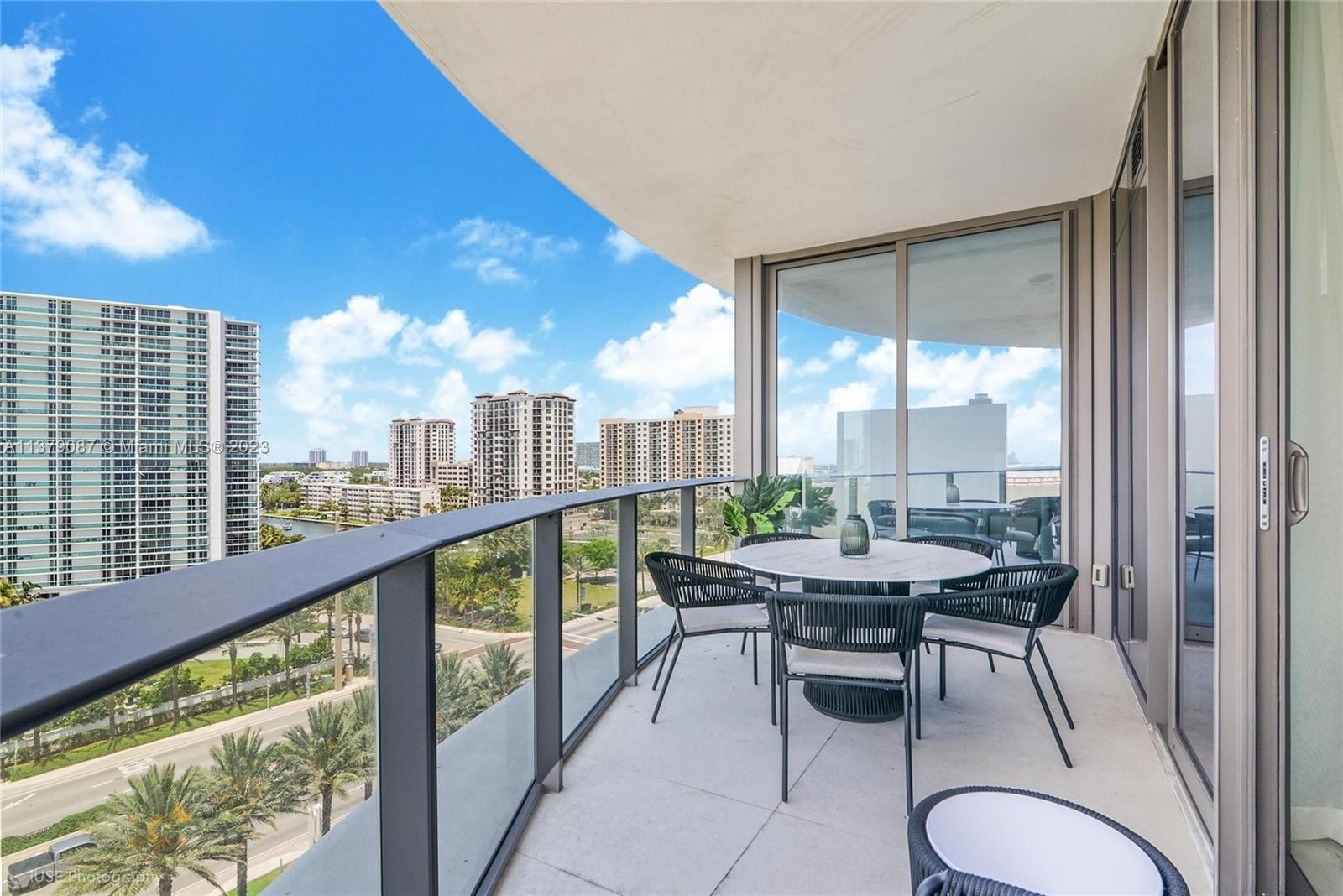 17. Condominiums for Sale at 15701 Collins Ave, 705 Sunny Isles Beach, FL 33160