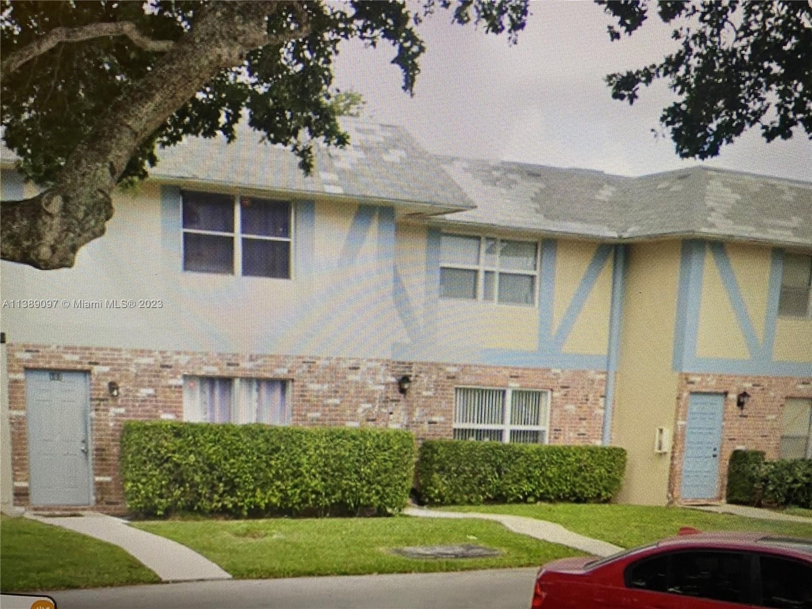 Single Family Townhouse for Sale at 7501 Kimberly Blvd, 107 Lauderdale North Park, North Lauderdale, FL 33068
