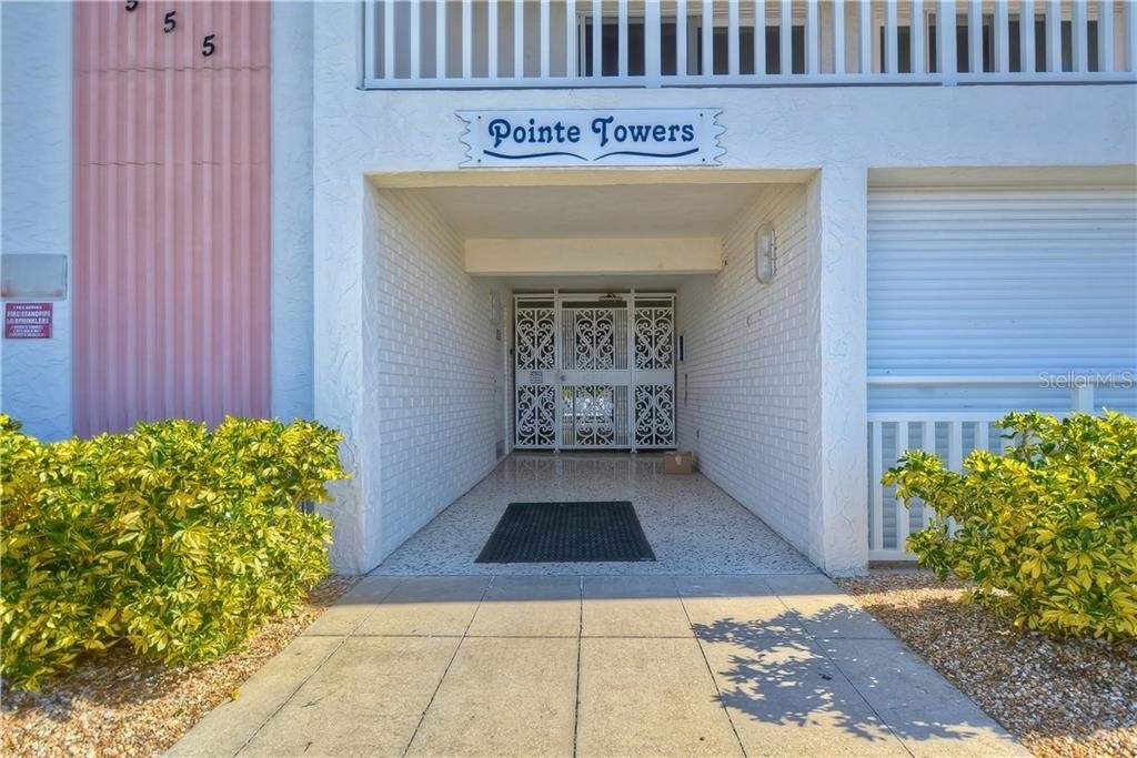 8. Condominiums at 555 GULF WAY, 6S Pass a Grille Beach, St. Pete Beach, FL 33706