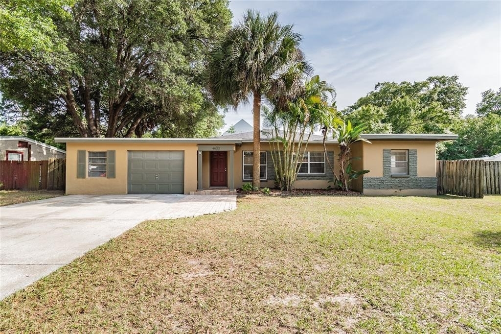 Дом на одну семью для того Продажа на Belmar Gardens, Tampa, FL 33629