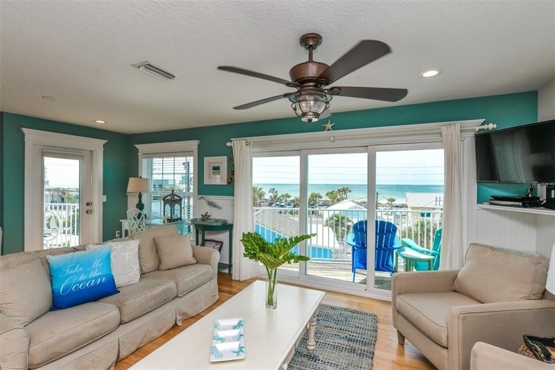 9. Single Family Homes por un Venta en Bradenton Beach, FL 34217