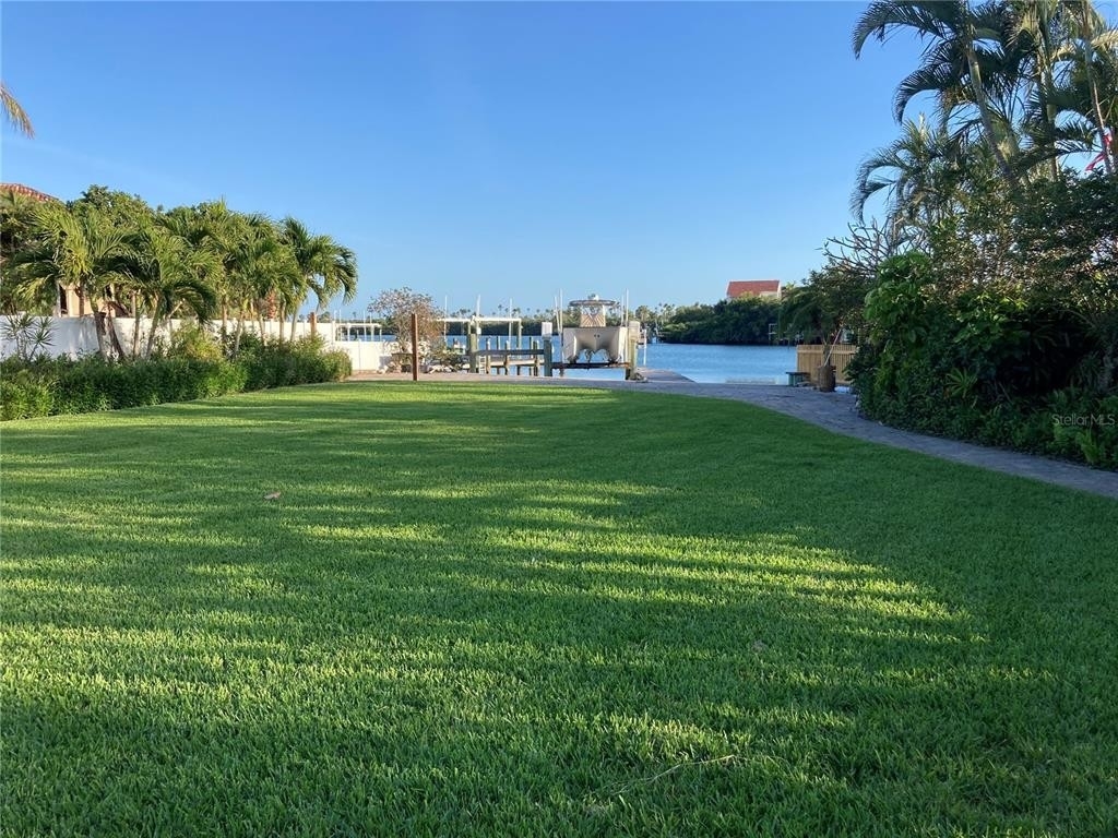 10. Single Family Homes for Sale at Belle Vista, St. Pete Beach, FL 33706
