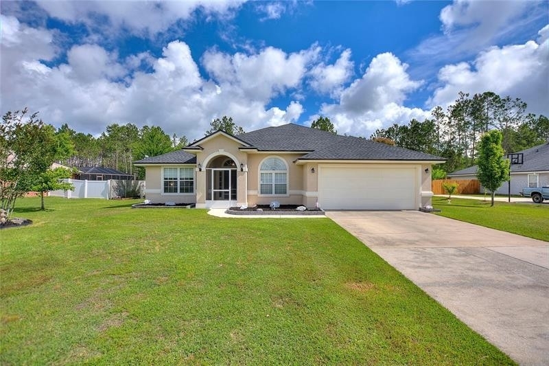 1. Single Family Homes для того Продажа на Bryceville, FL 32009