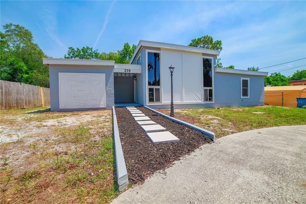 Single Family Home for Sale at Orange City Hills, Orange City, FL 32763