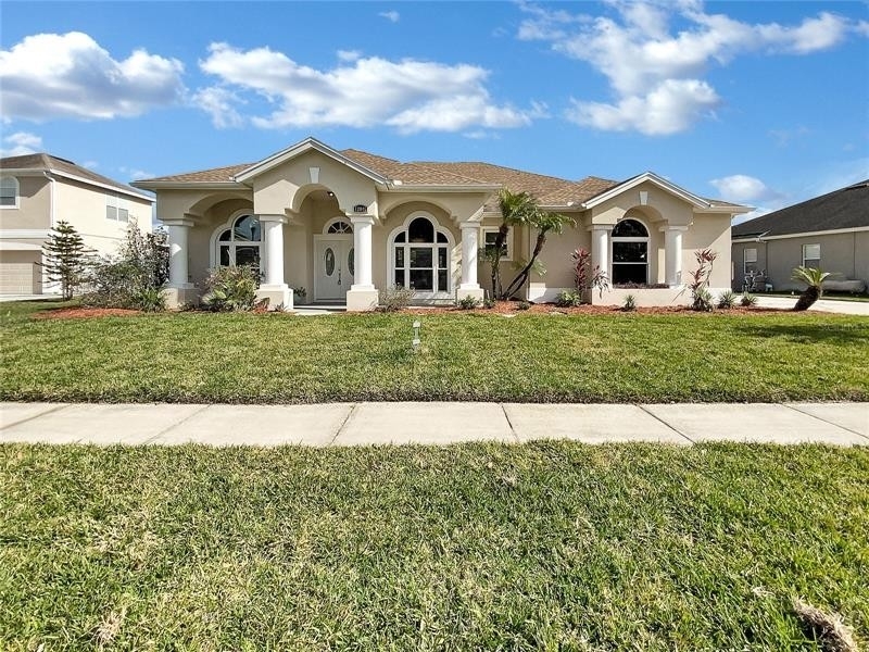 1. Single Family Homes for Sale at Alafaya, Orlando, FL 32828