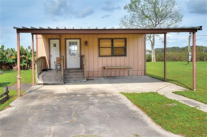 21. Commercial / Office for Sale at Auburndale, FL 33823
