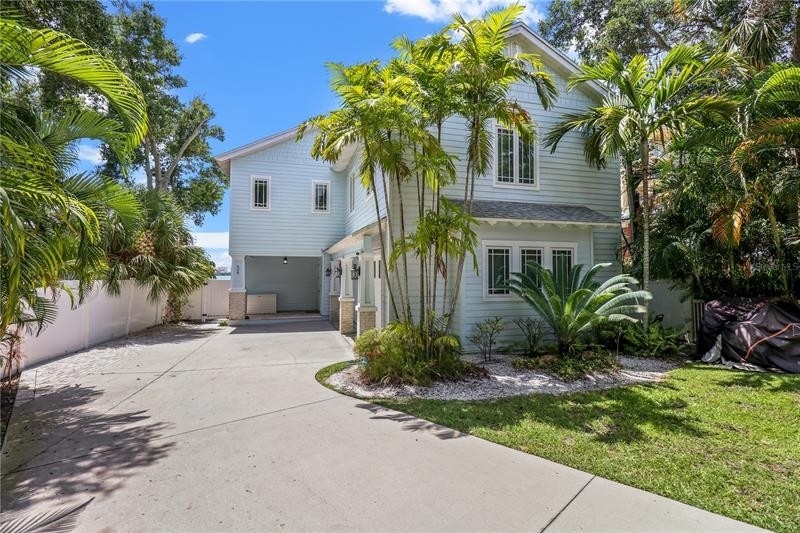 1. Single Family Homes for Sale at Old Bay District, Clearwater, FL 33755