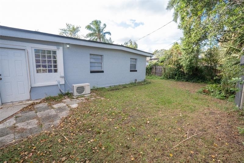 27. Single Family Homes at Altamonte Springs, FL 32701