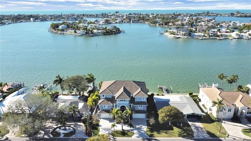 2. Single Family Homes for Sale at Harbor Bluffs, Largo, FL 33770