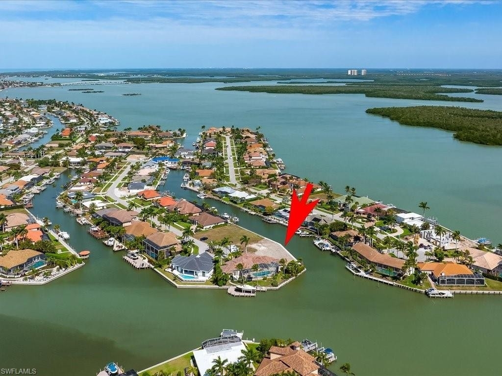7. Single Family Homes for Sale at Marco Beach, Marco Island, FL 34145