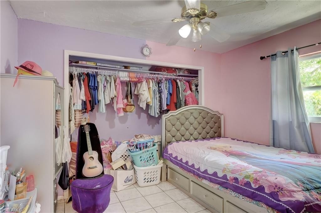 22. Single Family Homes 為 特賣 在 Caloosahatchee, Cape Coral, FL 33904