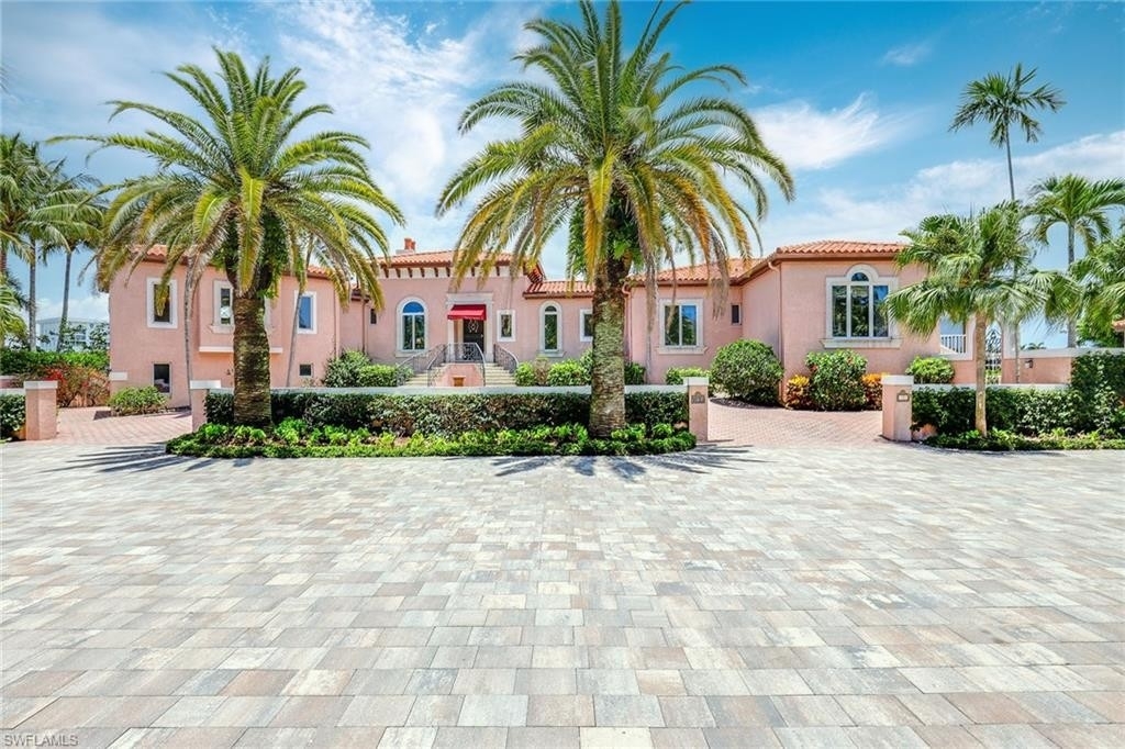 Single Family Home for Sale at 4150 Gulf Shore BLVD N, 2 Park Shore, Naples, FL 34103