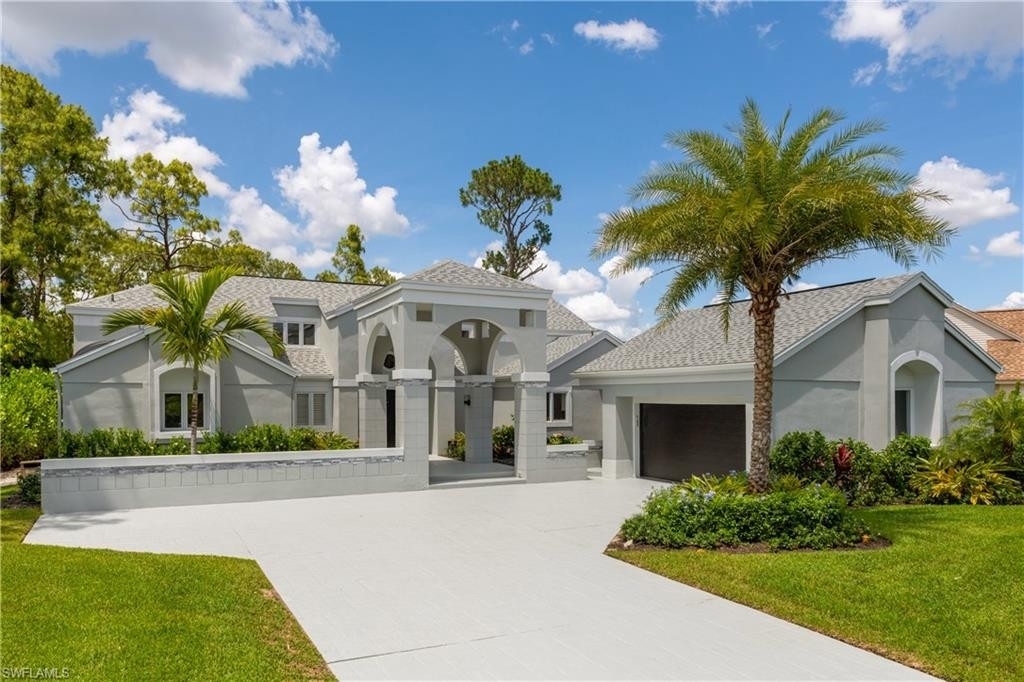 Single Family Home for Sale at Kings Lake, Naples, FL 34112