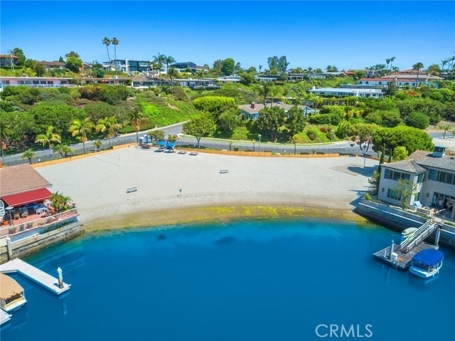 37. Single Family Homes for Sale at Dover Shores, Newport Beach, CA 92660