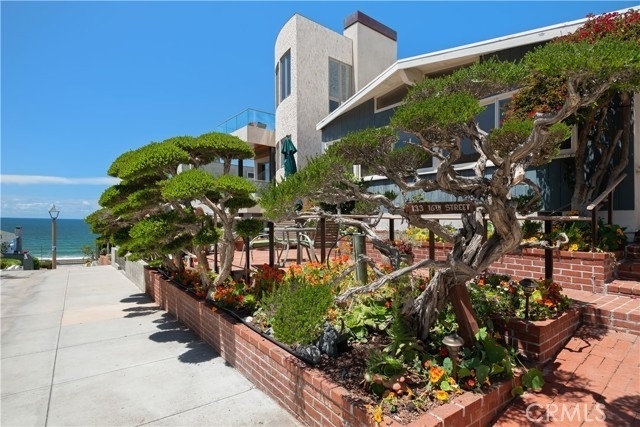 Single Family Home for Sale at Sand Section, Manhattan Beach, CA 90266
